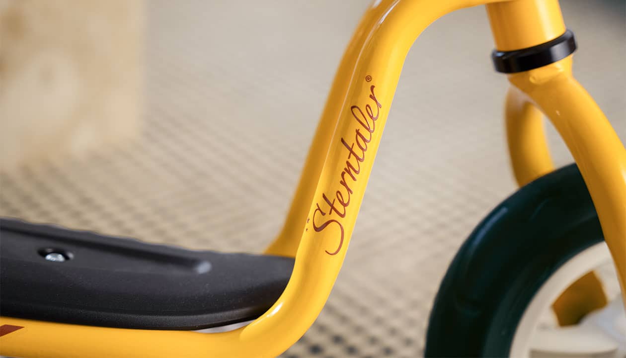 Kinderfahrrad, Sattel, Gelb, Rahmen, Marke Stefander?, 