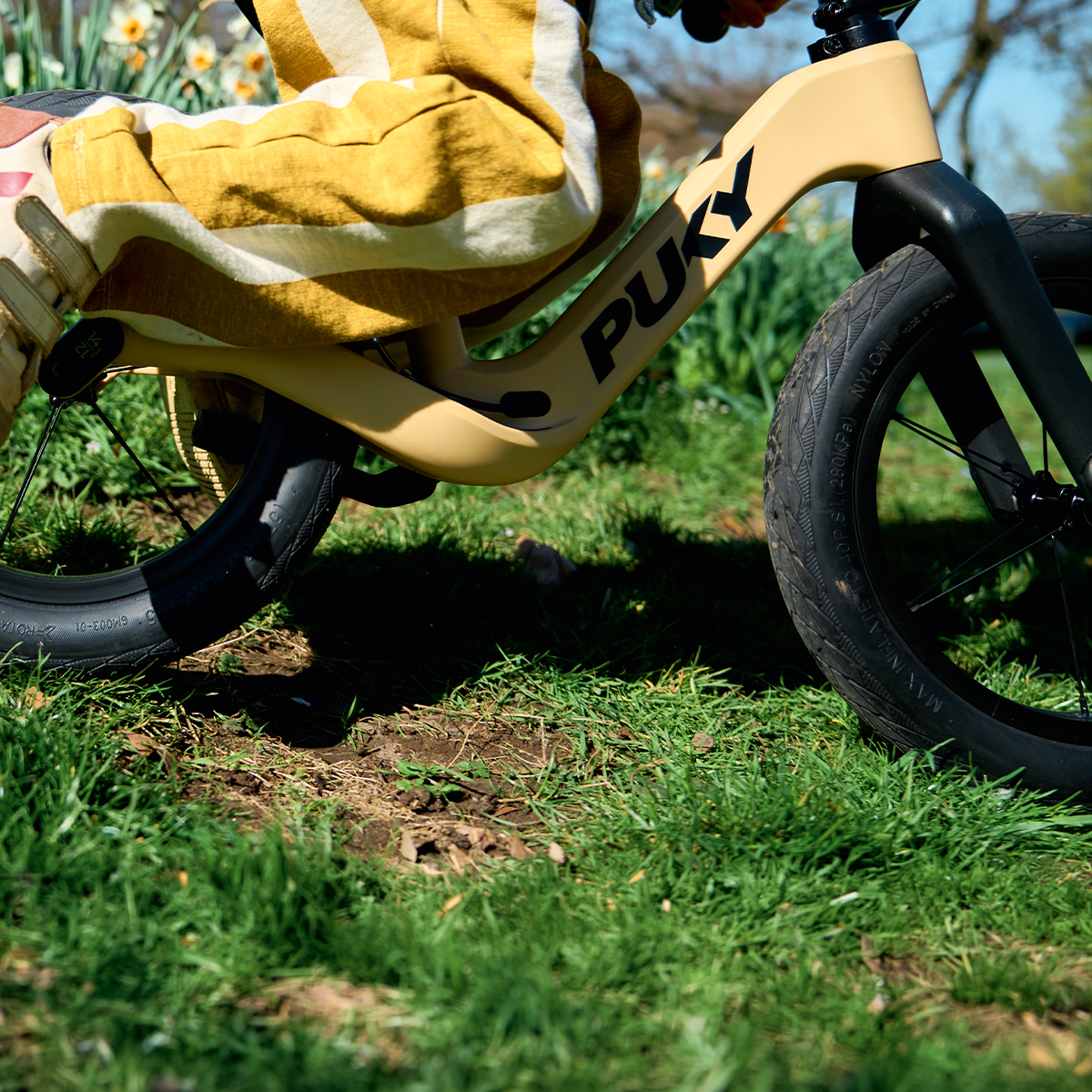 electric bike, e-bike, fat tire, beige frame, bike tire, 
