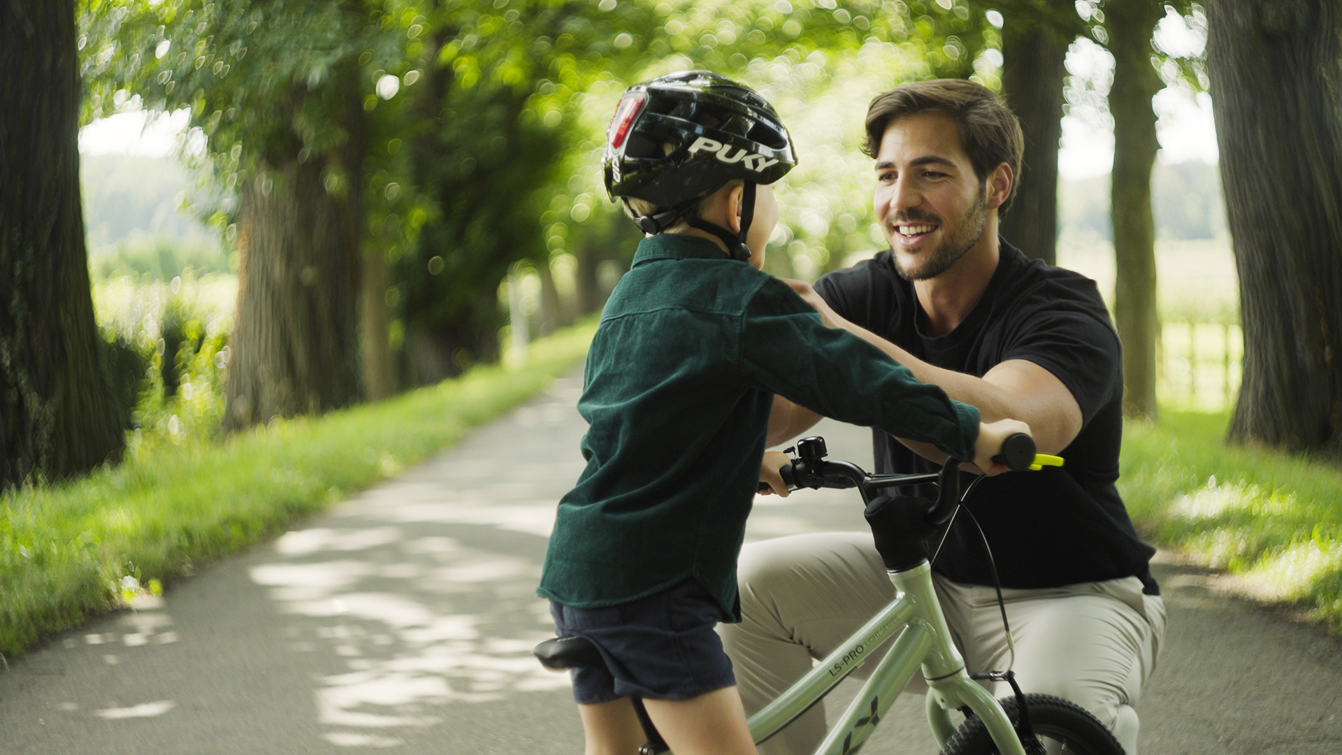 Helme, Erwachsener, Männlich, Mann, Person, 