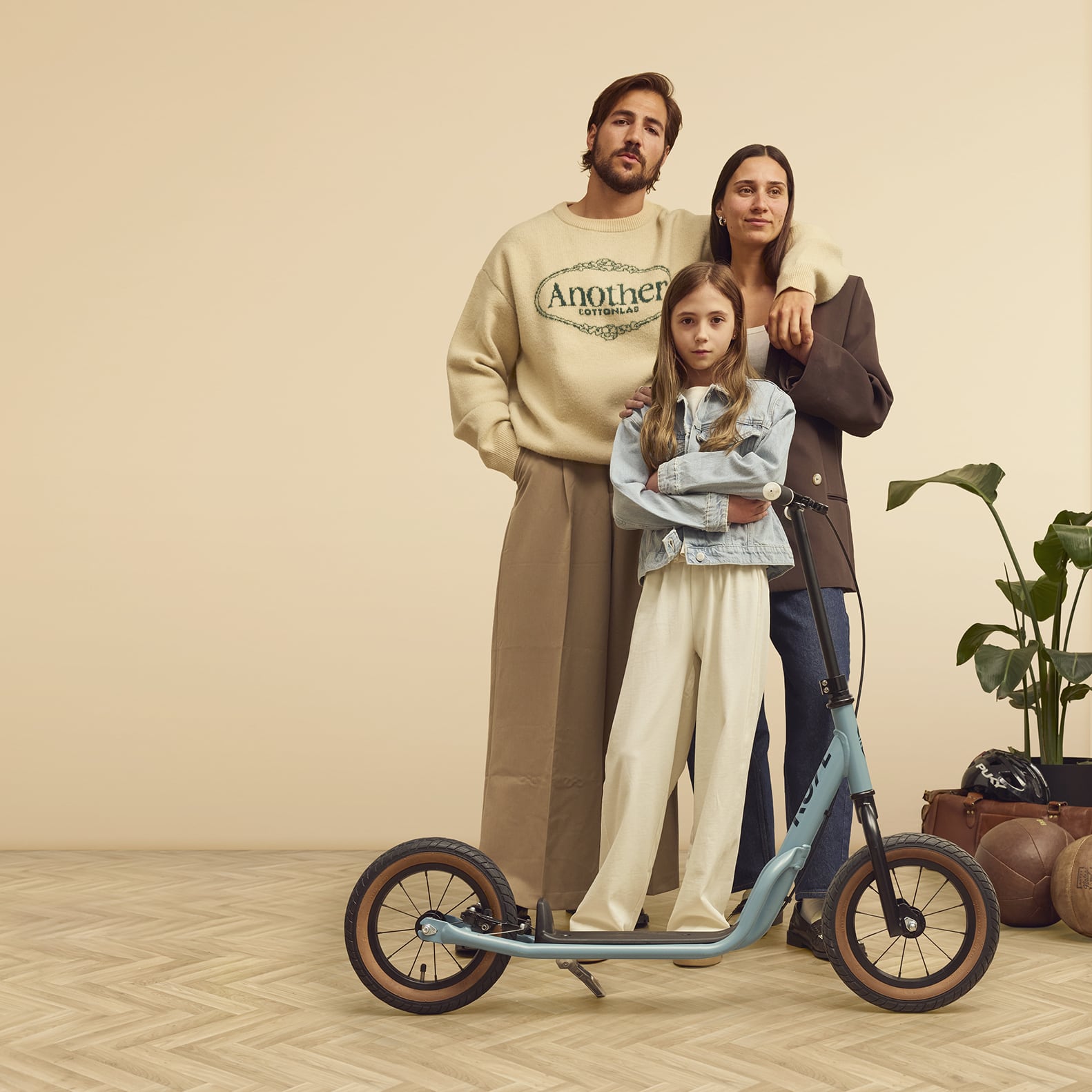 scooter, elektroroller, kinderroller, jeansjacke, familiengruppe, 