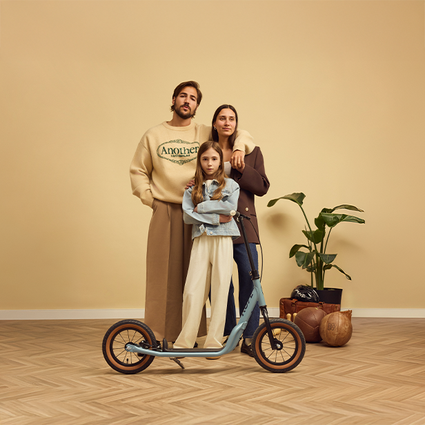 E-Scooter, Topfpflanze, Holz, Motorroller, Person,